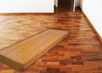 Qual a espessura do piso de madeira?