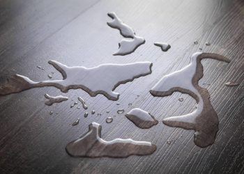 Pode lavar ou molhar o piso de taco?