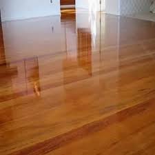 Como renovar o assoalho de madeira?